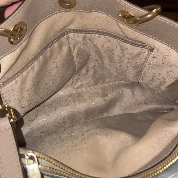 Michael Michael Kors Saffiano leather w/branded feet, chain leather strap. P 2